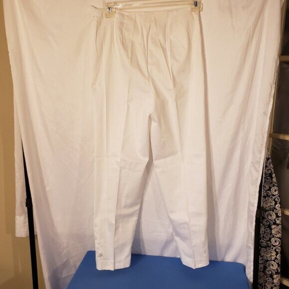 Ladies TALBOTS Stretch Pants in White - 10 - Picture 3 of 4
